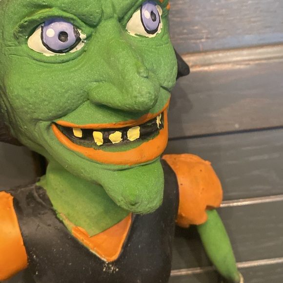 2007 Take One 24" Halloween Witch Rubber Doll Hanging Weird Creepy
Decor - Picture 15 of 16